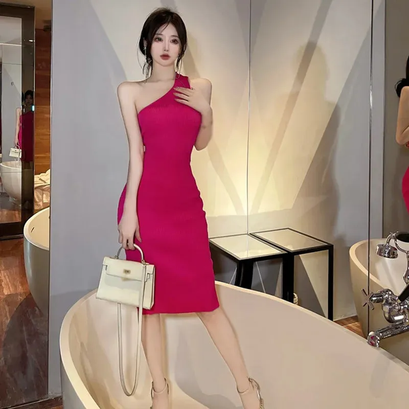 2024 Summer Elegant New Korean Solid Color Skew Shoulder Stylish Slim Fit Sexy Knitted Sleeveless Tank Top Dress