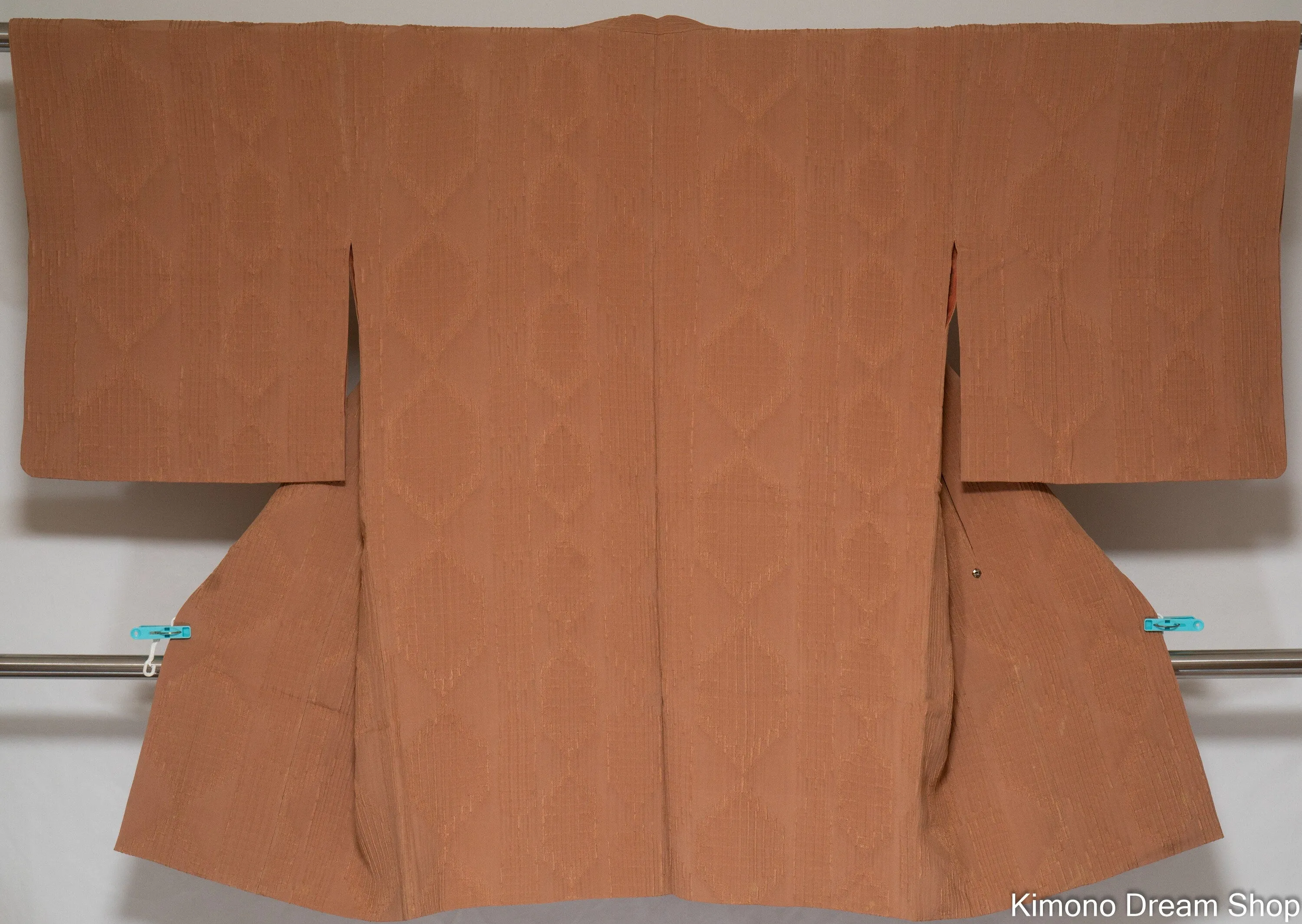 60s Silk. Brown Michiyuki - Retro Haori with Buttons & Pocket - Vintage Silk Kimono Jacket - Wood-like Diamonds Squares Made Out of Stripes