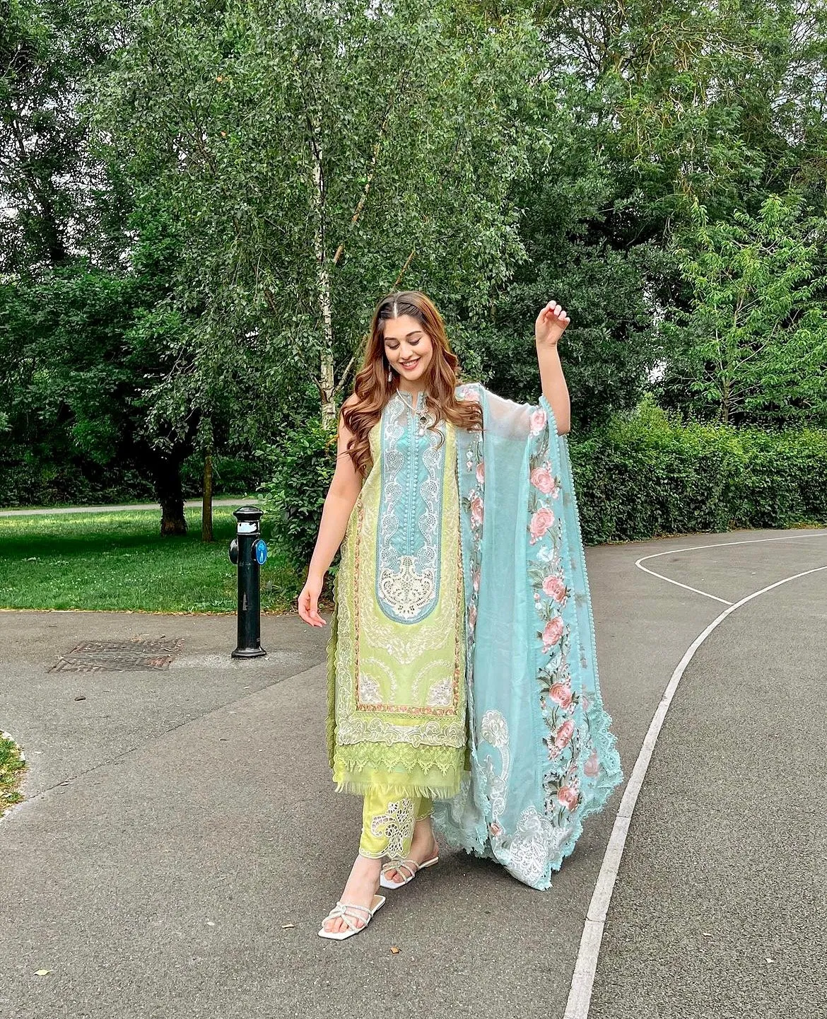 Crimson X Saira Shakira Luxury Lawn Collection – Mountain Love - D6 A