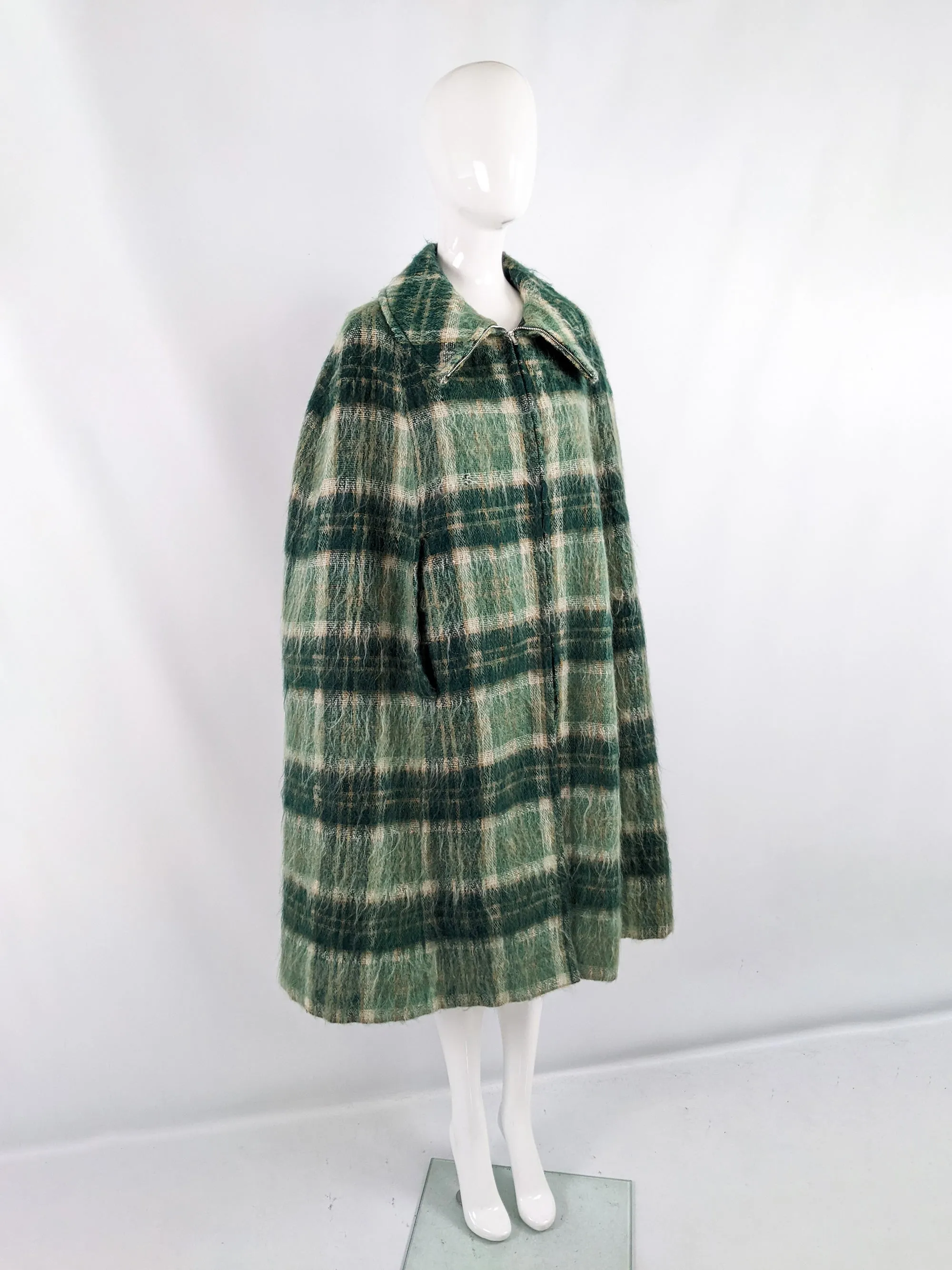 Strathtay Vintage Green Mohair & Wool Tartan Cloak, 1960s