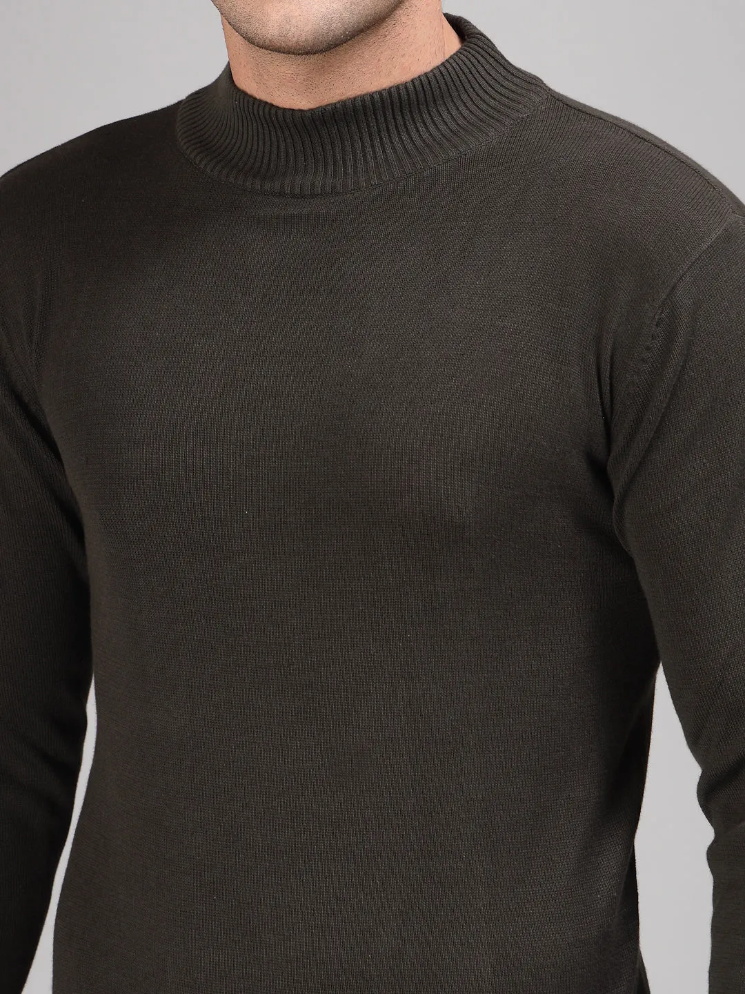 Style Quotient Men Solid Dark Green Knitted Regular Sweater