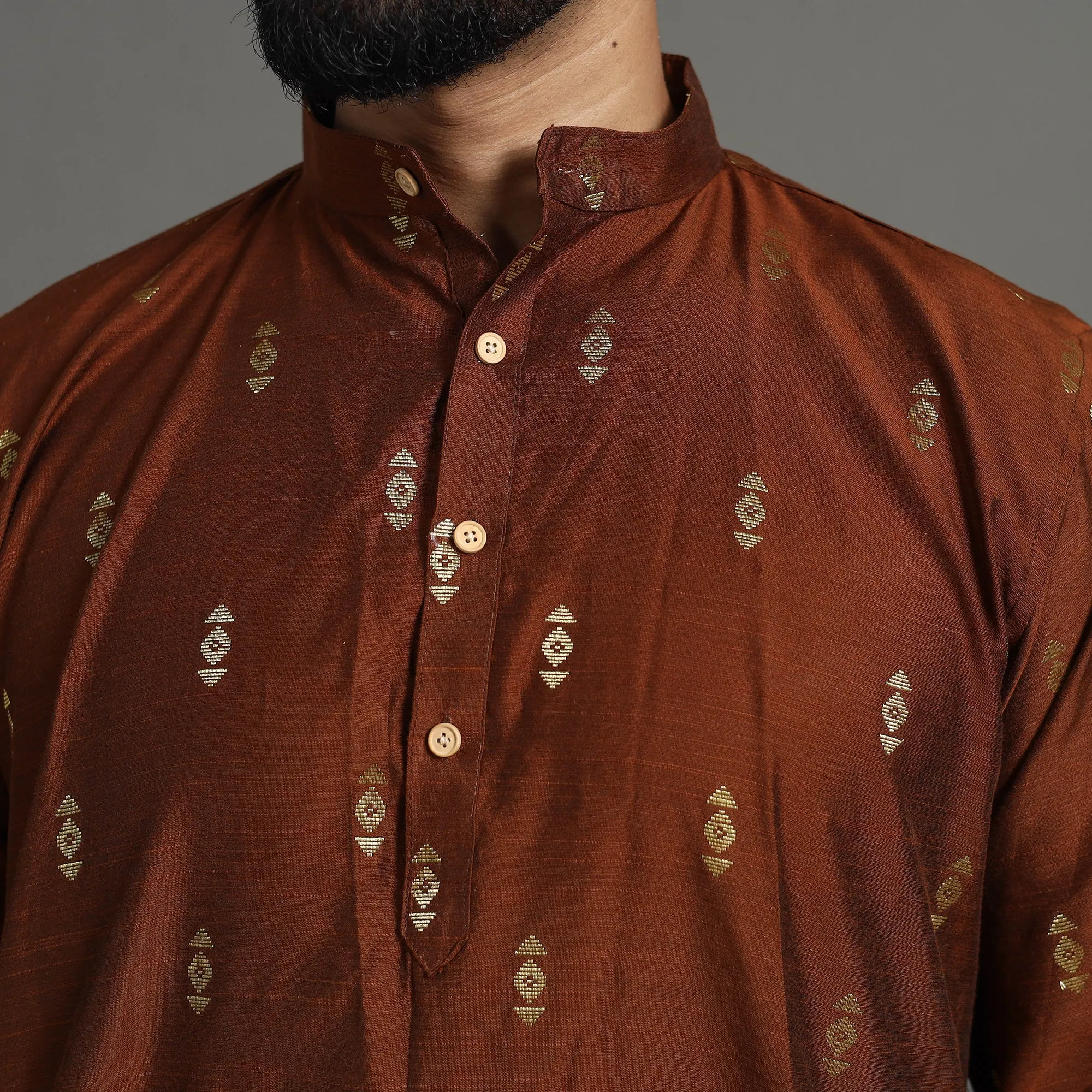 Zari Buti Spun Dupion Viscose Silk Plain Men Kurta 07